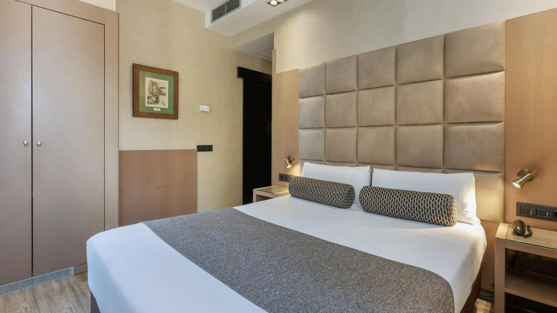 ***  Hotel Suizo Barcelona España