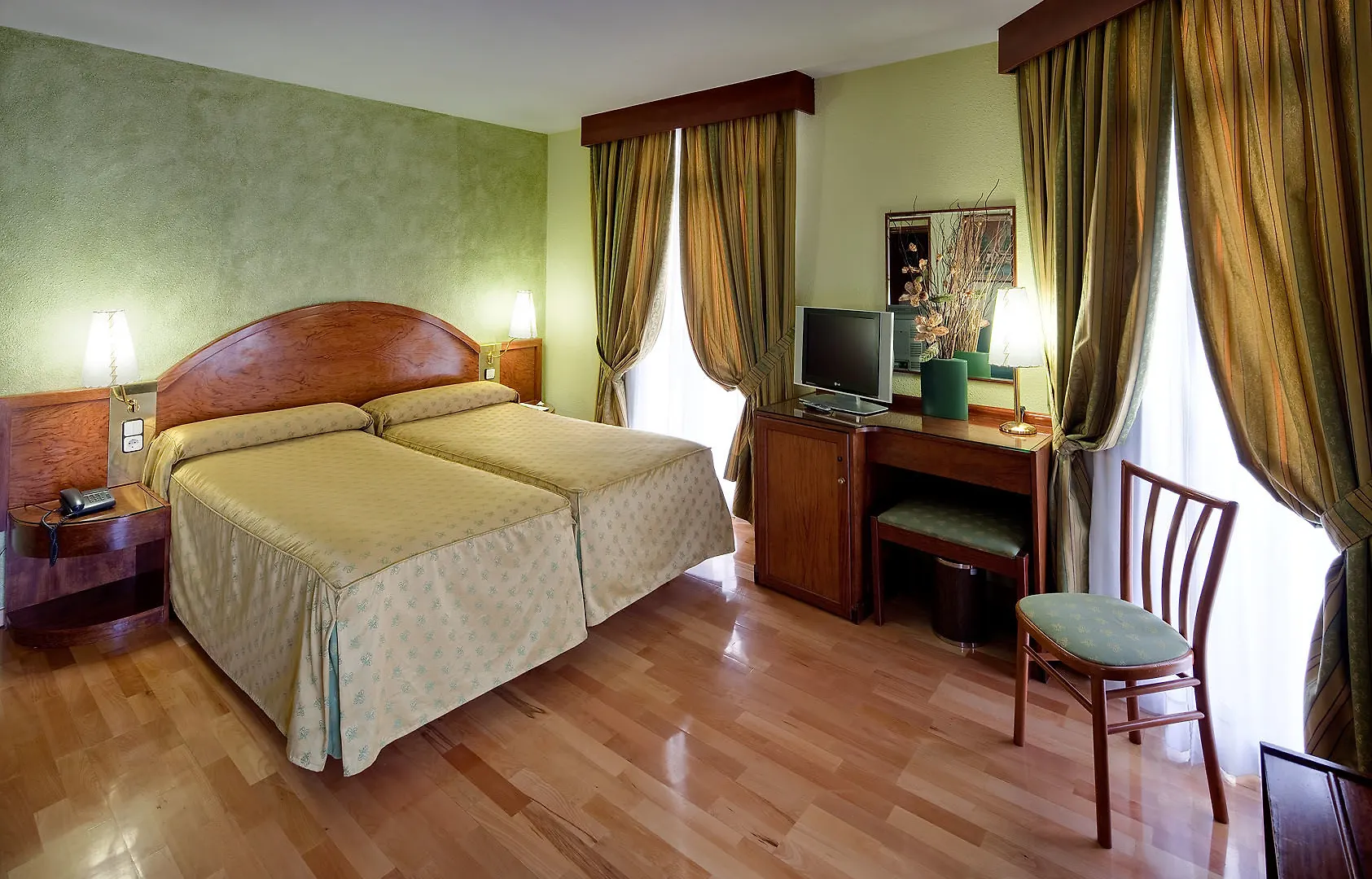 Hotel Suizo Barcelona 3*,