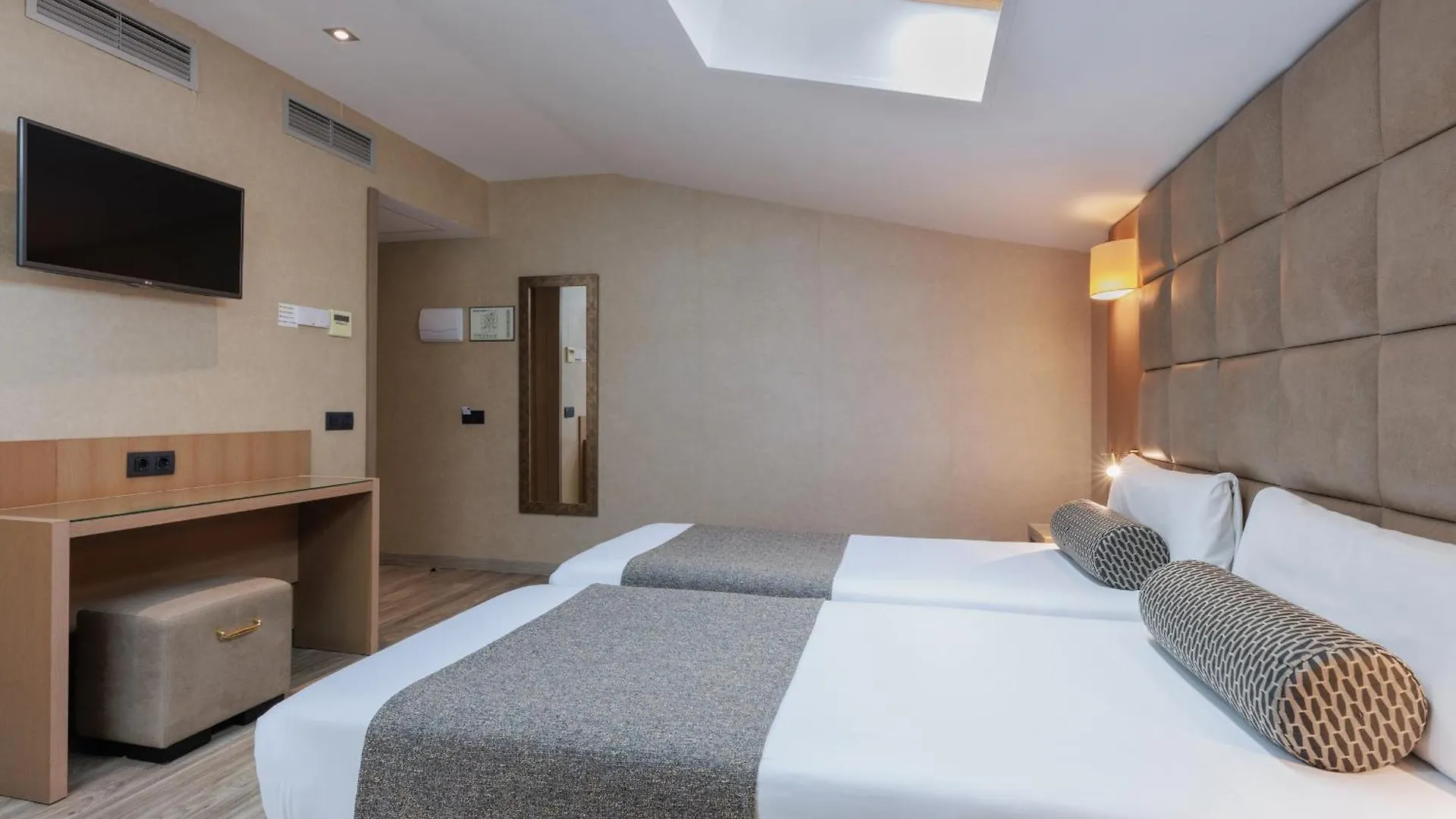 Hotel Suizo Barcelona 3*,