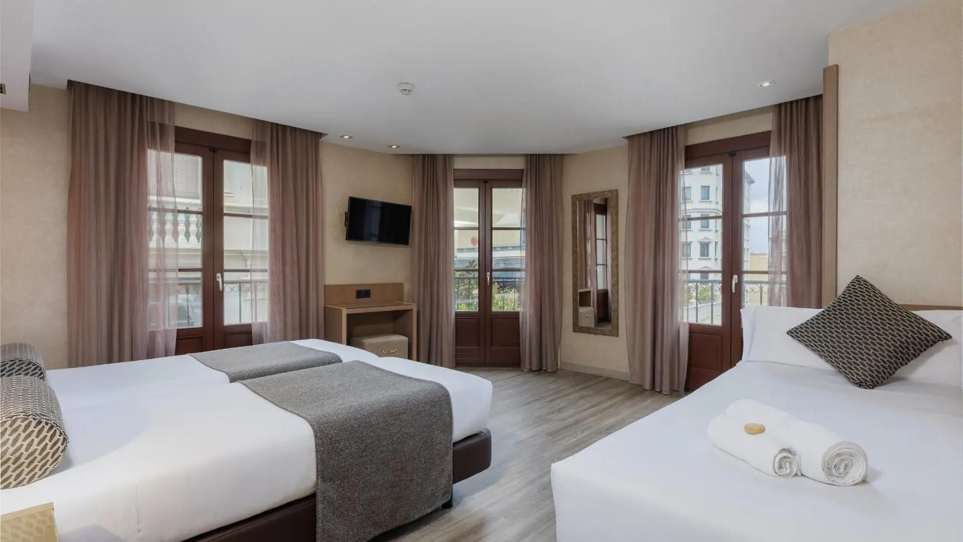 Hotel Suizo Barcelona 3*,