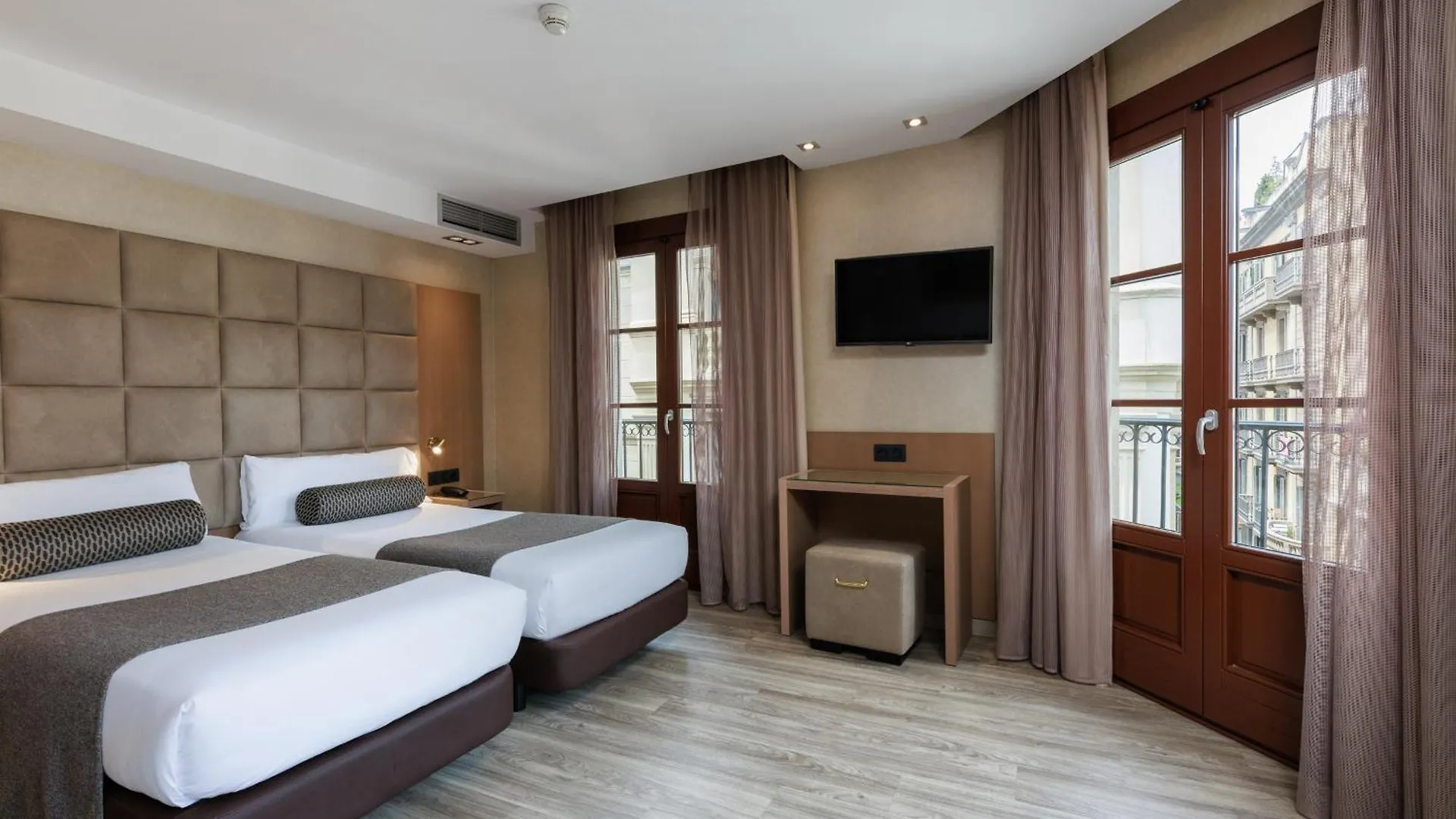 ***  Hotel Suizo Barcelona Spain