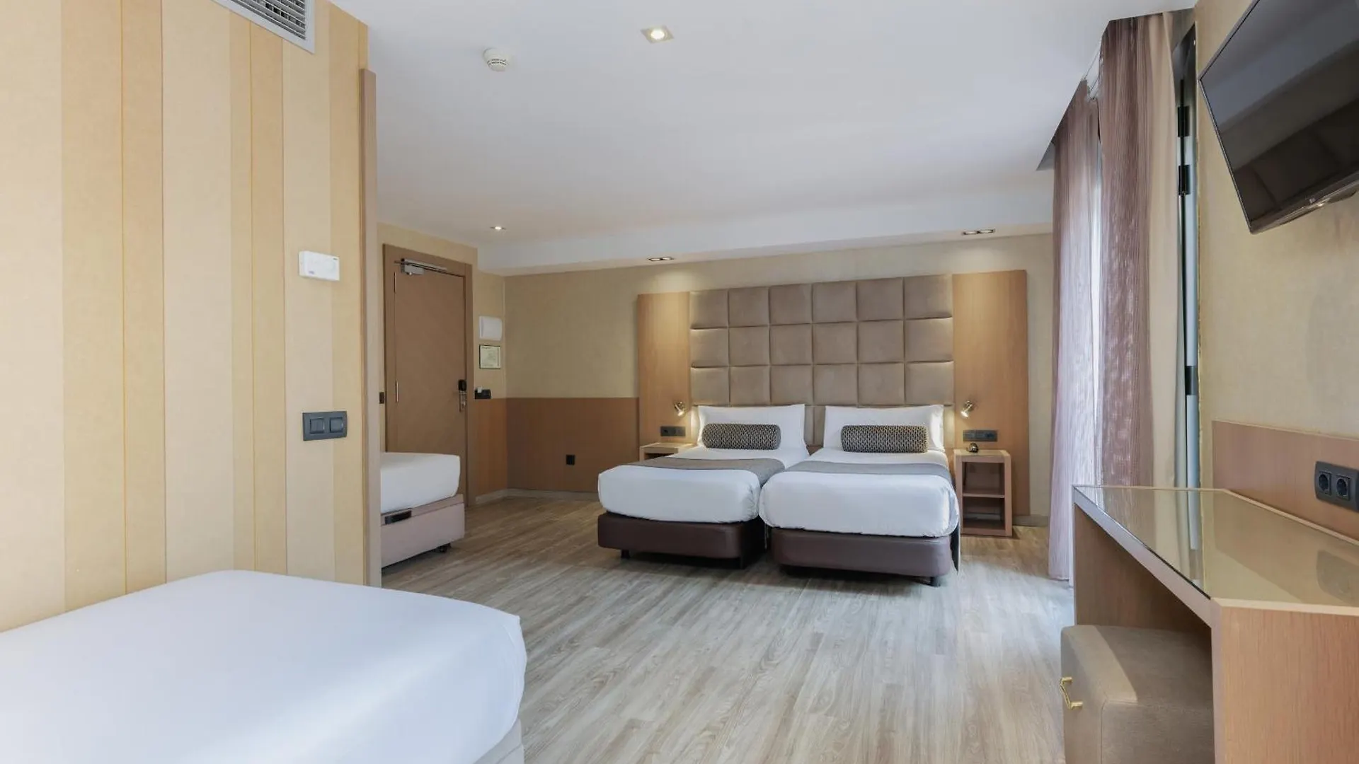 Hotel Suizo Barcelona 3*,